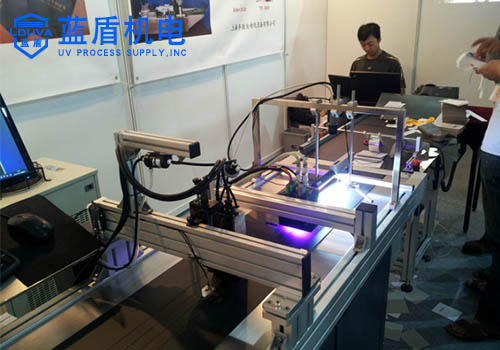 決定UV固化的好壞由那機部分所以決定？